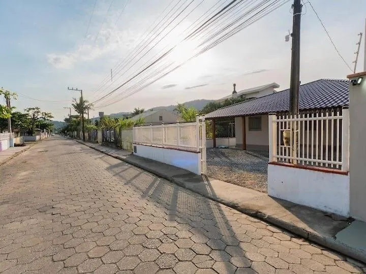 Ampla Casa De Veraneio Excelente Localizacao Navegantes